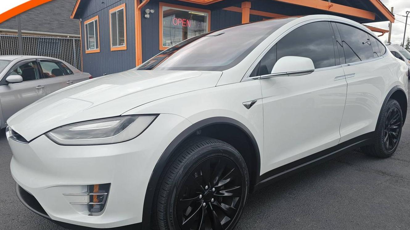 TESLA MODEL X 2017 5YJXCAE21HF054877 image